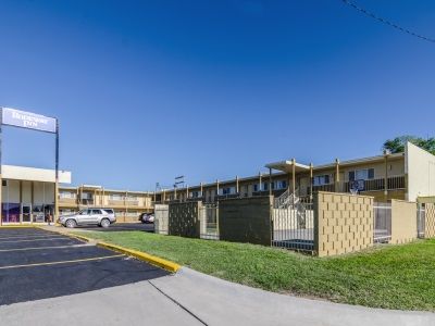 Executive Inn Dodge City, Ks Экстерьер фото
